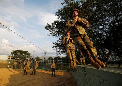 رزمایش مشترک نیروهای نظامی آمریکا و کلمبیا در یک پایگاه نظامی در کلمبیا/ رویترز