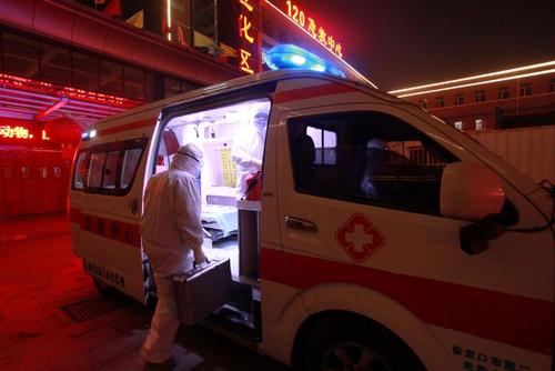 کادر پزشکی و پرستاری و آمبولانس‌ها 24 ساعته در شهرهای مختلف استان 