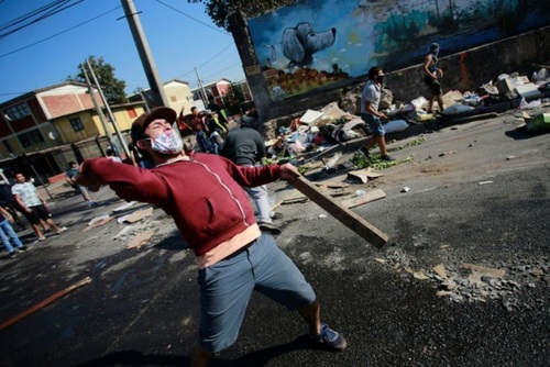 تظاهرات علیه سیاست‌های دولت شیلی درباره بحران کرونا در شهر 