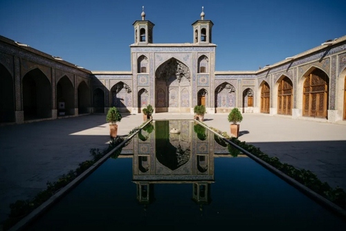 مسجد نصیر الملک در شیراز.تکمیل بنا در سال 1888 و در دوره قاجار