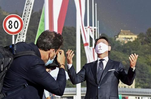 نخست وزیر ایتالیا در مراسم افتتاح پل