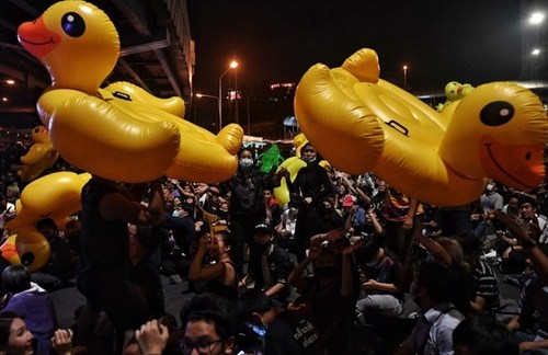 ادامه اعتراضات دموکراسی خواهان تایلندی در شهر بانکوک/ خبرگزاری فرانسه