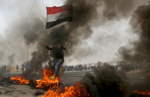 تظاهرات ضدحکومتی در شهر بصره عراق/ رویترز