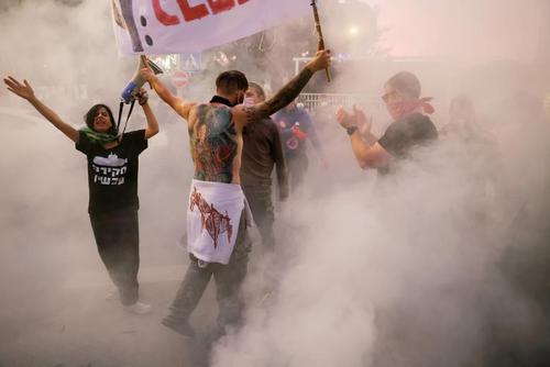 تظاهرات مخالفان علیه فساد و سوء مدیریت بنیامین نتانیاهو نخست وزیر اسراییل در شهر قدس/ رویترز