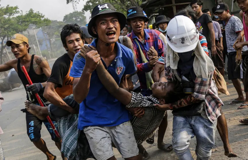 سرکوب تظاهرات مردمی بر ضدکودتا در شهر یانگون میانمار/ EPA