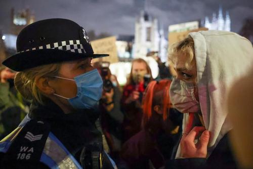 اعتراضات سراسری در لندن علیه اقدام یک پلیس در ربودن و قتل یک زن 33 ساله/ رویترز