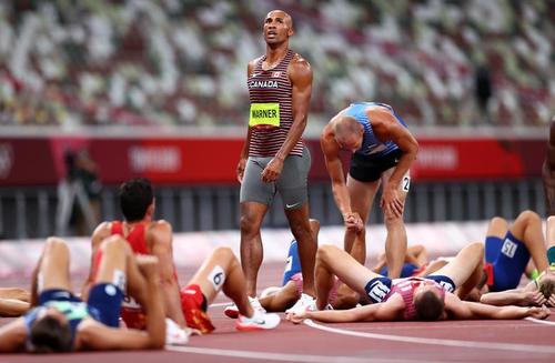 خط پایان مسابقه دو 1500 متر مردان در المپیک 2020 توکیو/ رویترز