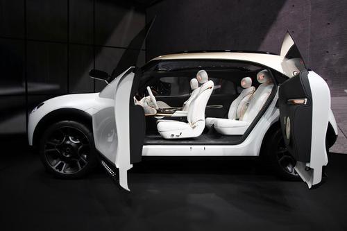 نمایش خودروهای برقی مفهومی هوشمند در نماشگاه اتومبیل مونیخ آلمان/ رویترز
