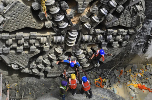 پایان عملیات حفاری زیرزمینی پروژه تونل مترو در بنگلور هند/ خبرگزاری فرانسه