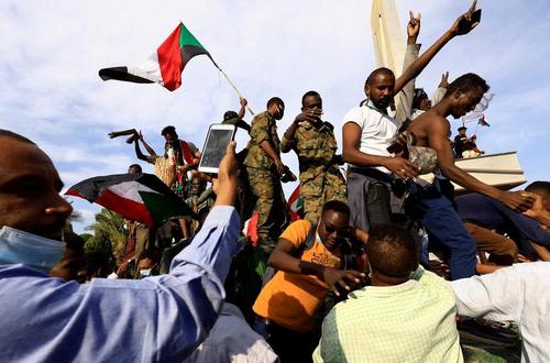 تظاهرات علیه دولت نظامی در شهر خارطوم سودان/ رویترز