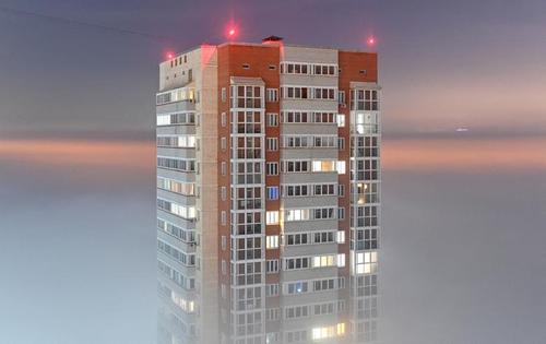 مه غلیظ در شهر اومسک روسیه/ رویترز