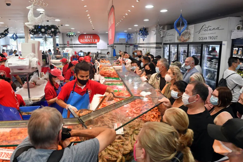 ازدحام خرید از جشنواره 36 ساعته فروش ویژه بازار ماهی شهر سیدنی استرالیا در آستانه کریسمس/ EPA