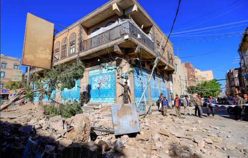 بمباران اماکن غیرنظامی در شهر صنعا یمن از سوی جنگنده های عربستان سعودی/ خبرگزاری فرانسه