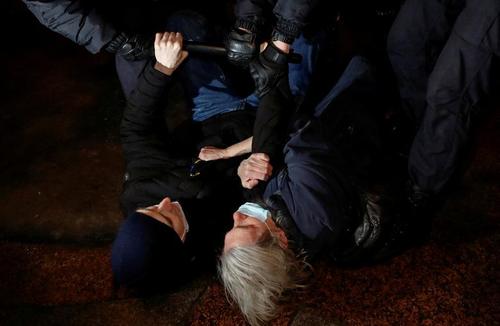 تظاهرات مخالفان جنگ در شهرهای مسکو و سن پترز بورگ روسیه/ رویترز