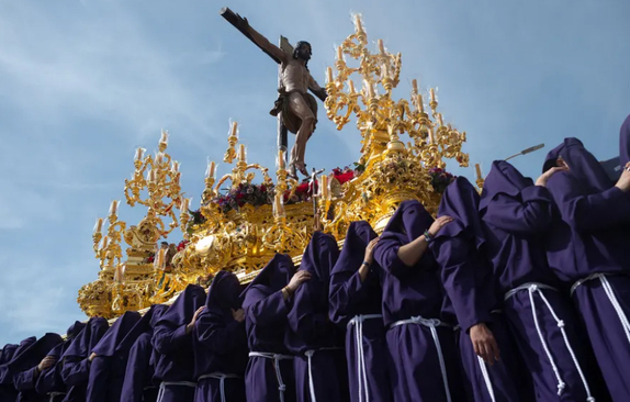  مراسم آیینی مسیحیان کاتولیک در مالاگا اسپانیا/ SOPA
