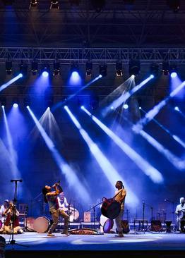 اجرای گروه موسیقی مشهور ایرانی، در ترکیه