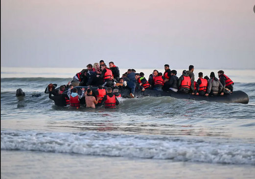 پناهجویان در ساحل فرانسه / خبرگزاری فرانسه
