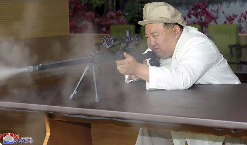 رهبر کره شمالی دست به ماشه برد 