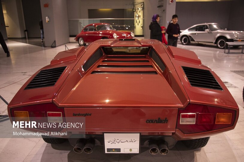 تصاویر دیدنی از موزه خودروهای تاریخی در تهران