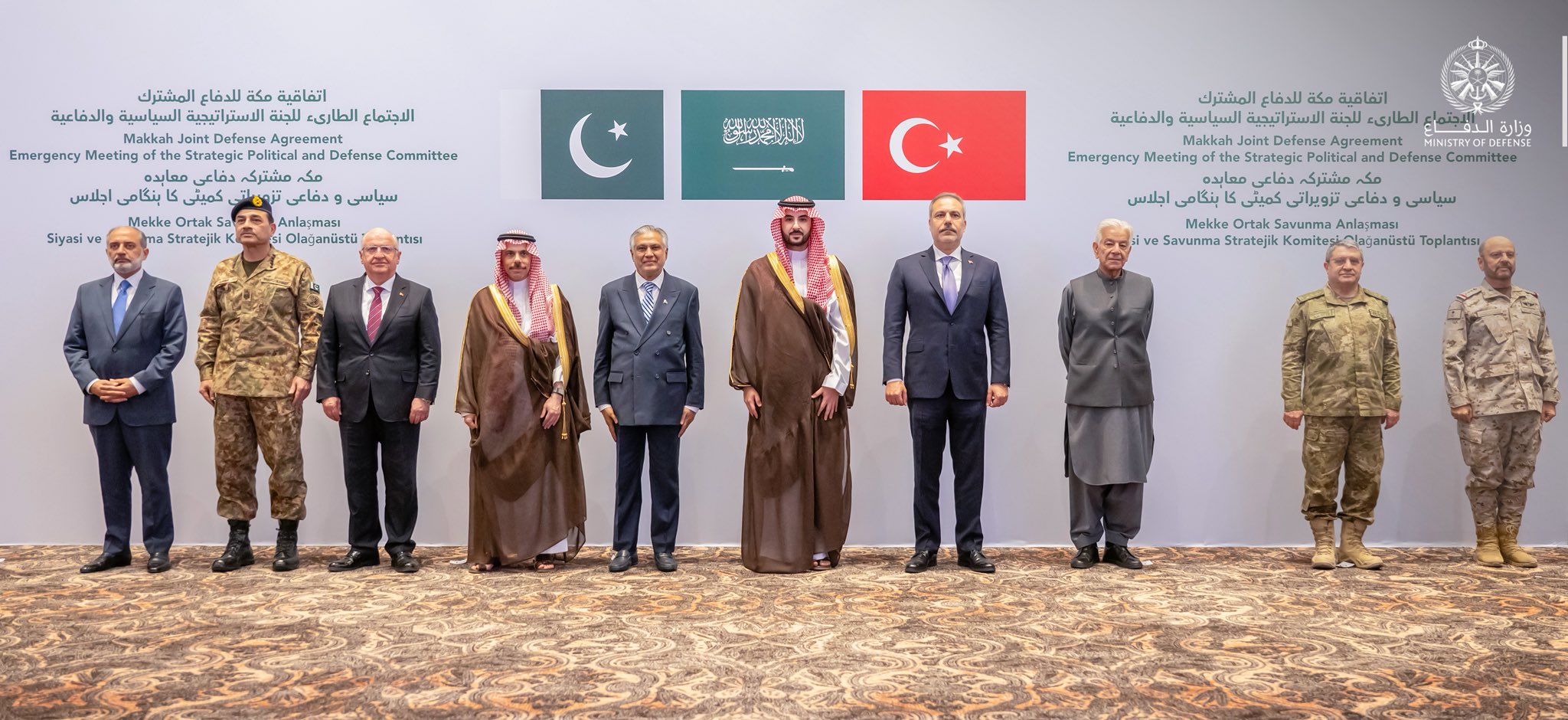 گام پاکستان و ترکیه برای حمایت نظامی از عربستان سعودی در برابر حوثی ها : تجهیزات نظامی اعزام می شود / انتخاب اولین دبیرکل ائتلاف مکه