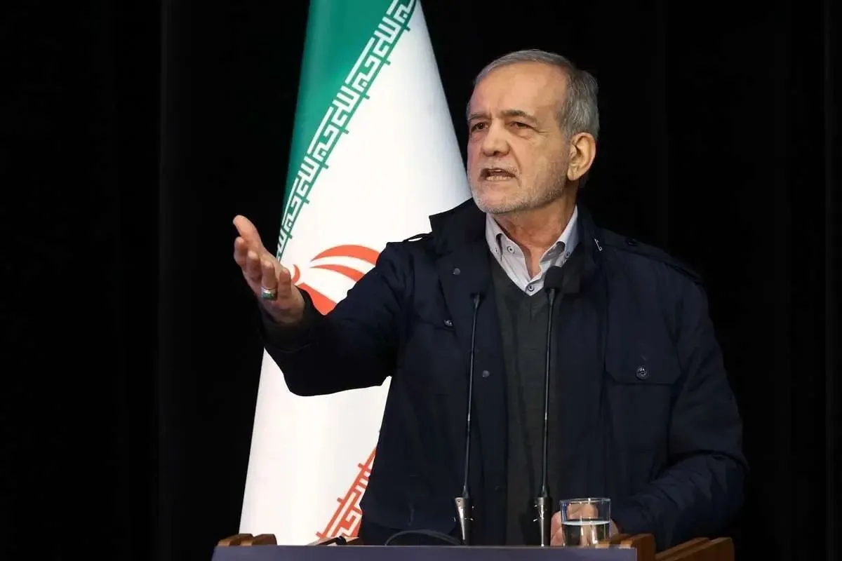 پزشکیان: معترض مدرسه و مسجد را تخریب نمی‌کند، اعتراض باید منطق داشته باشد
