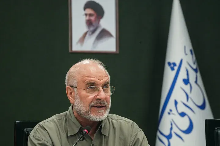 واکنش قالیباف به توزیع ارز: واقعاً از توزیع ۱۰ هزار دلار متعجب شدم