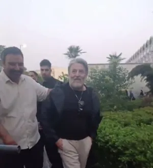 حضور قیصر خواننده در تجمع میدان امام حسین تهران (فیلم)