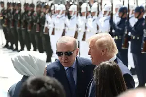 ادعای ترامپ: ما به تنگه هرمز نیازی نداریم
