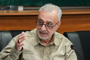 وزیر دفاع: اولین جلسه کاری را با سردار سید مجید موسوی گذاشتم