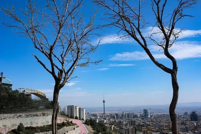 آسمان آبی در بحبوحۀ جنگ؛ شش سال انتظار برای تنفس هوای پاک