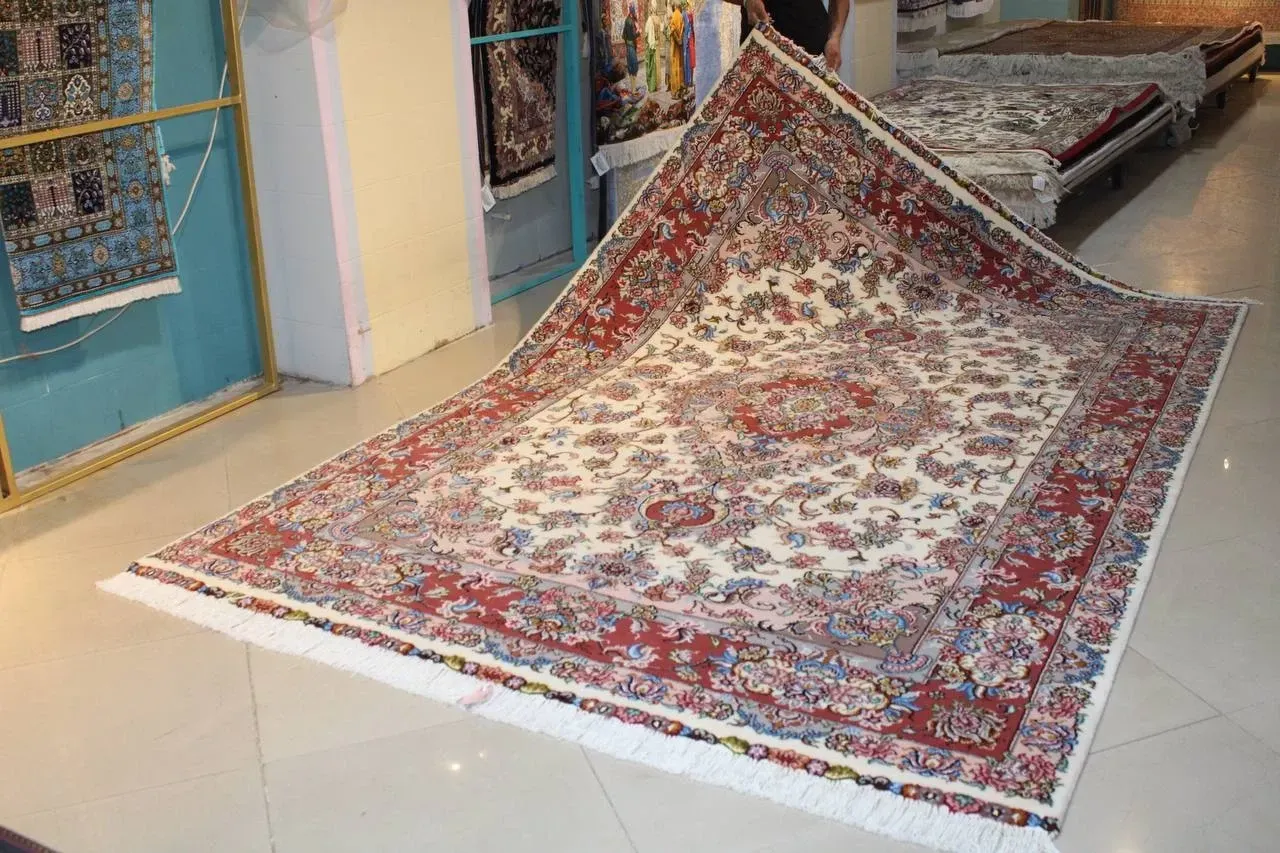 هشدار درباره آینده فرش ایران/جوانان به بافندگی رغبت
ندارند