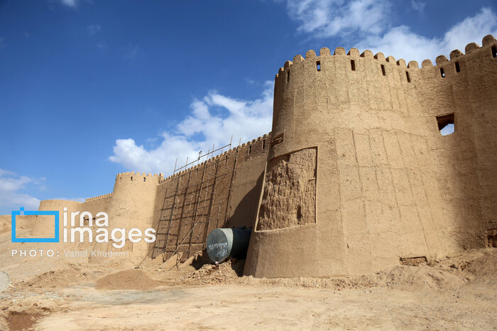 فرش قرمز «بلقیس» اسفراین خراسان شمالی زیرپای سرمایه‌گذاران