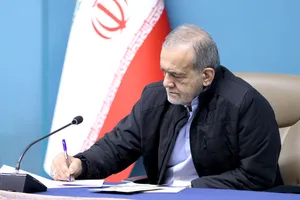 پزشکیان درگذشت اکبر عبدی را تسلیت گفت