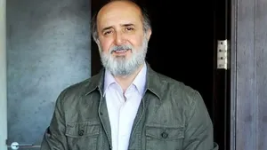 احمدی‌نژاد تورم را دستکاری می‌کرد و پایین نشان می‌داد