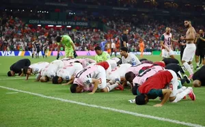 جشن بزرگ مراکشی‌ها پس از حذف هلند