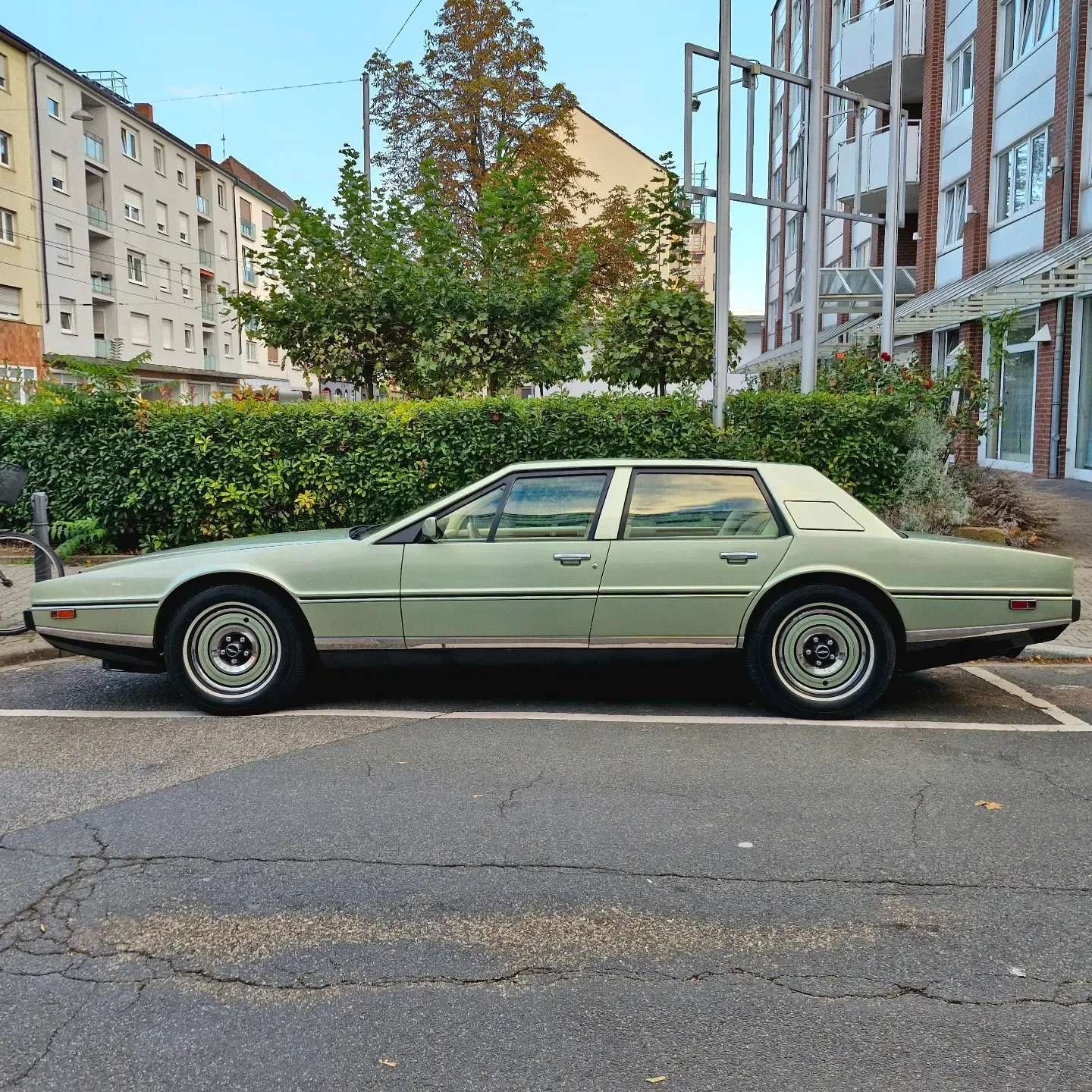103221