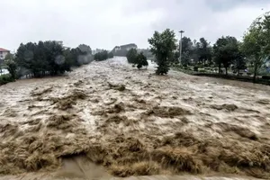 سیل راه ۵ روستا را مسدود کرد