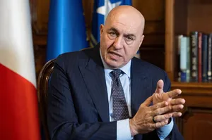 وزیر دفاع ایتالیا: حمله به ایران نقض قوانین بین‌المللی است