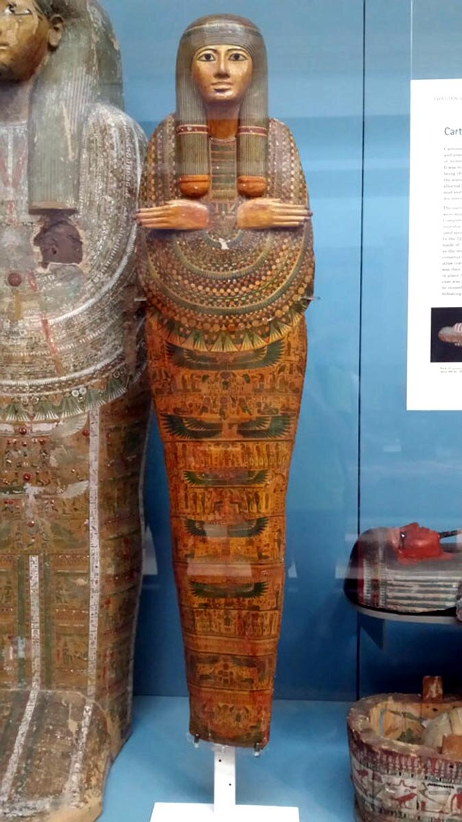 مومیایی بدیمن که در موزه بریتانیا به نمایش گذاشته شده است؛