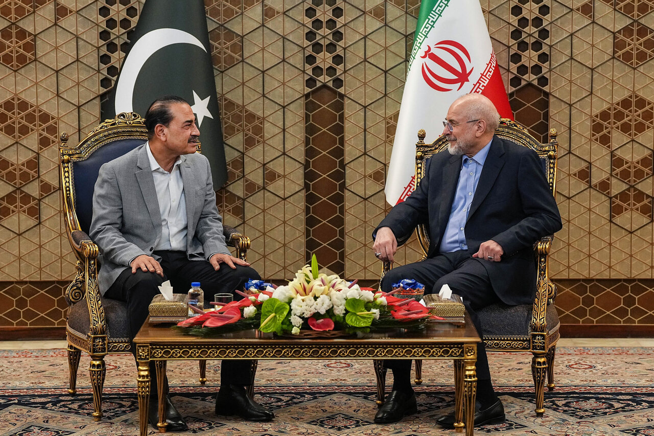 مذاکرات ایران و آمریکا در مرحله سرنوشت ساز / فرمانده ارتش پاکستان در تهران / مذاکرات هیات قطری با ایران / تماس امیر قطر - ترامپ مذاکرات ایران و آمریکا در مرحله سرنوشت ساز / فرمانده ارتش پاکستان در تهران / مذاکرات هیات قطری با ایران / تماس امیر قطر - ترامپ