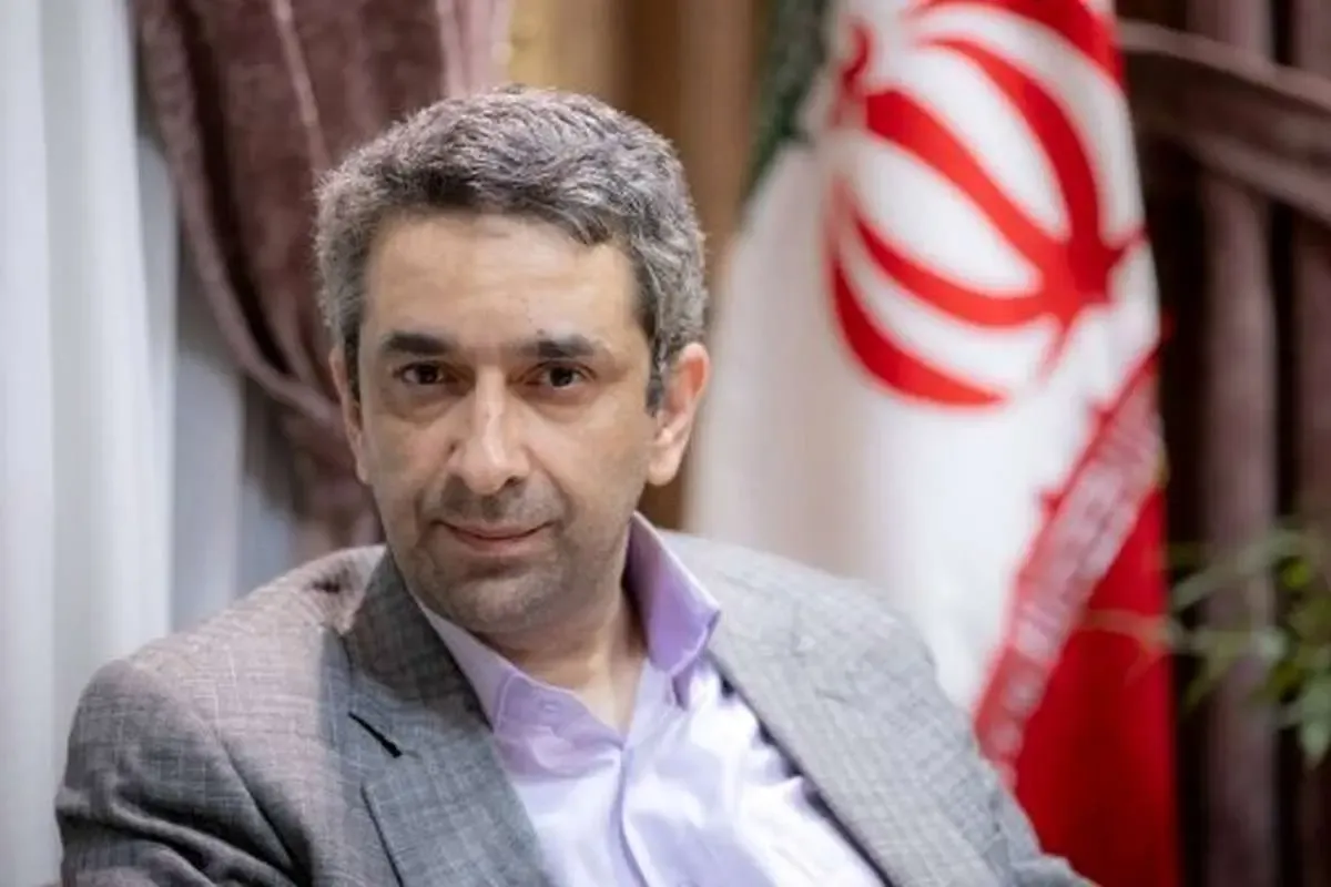 معاون ارتباطات پزشکیان: کسی که درصدد تضعیف جایگاه رئیس‌جمهور
باشد، مقابل ملت، رهبری و قانون ایستاده است