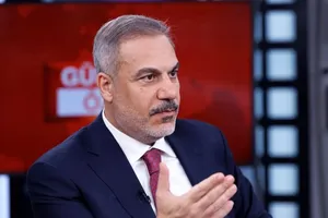 فیدان: تنگه هرمز با زور باز نمی شود