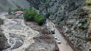 کندوان و آزادراه تهران شمال یک‌طرفه شد؛ ترافیک سنگین در مسیر شمال