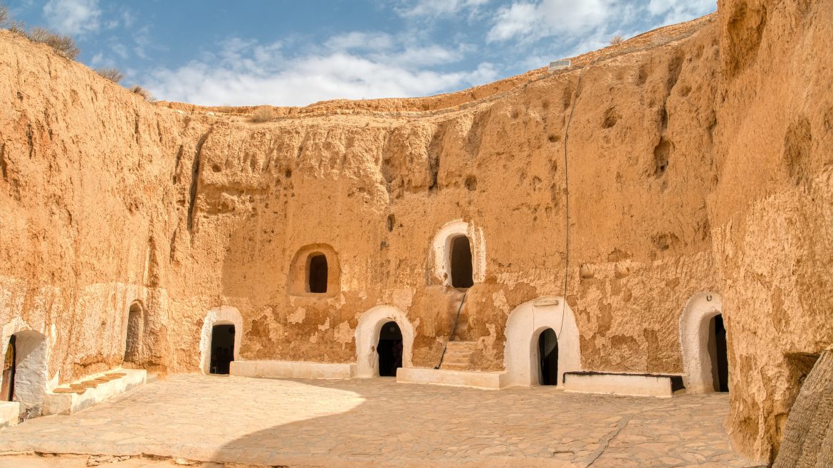 خانه های زیرزمینی روستای مطماطه در تونس
