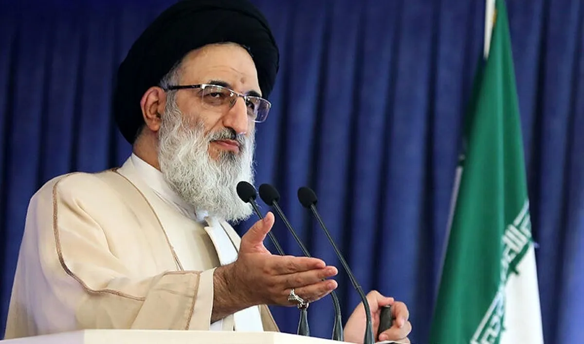 امام جمعه کرج: داشتن مواد هستهای بازدارندگی دارد و لازم
نیست حتی تبدیل به بمب شود/ موشک مقدمه امنیت و آبادانی است