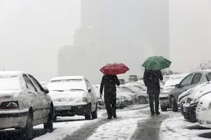 پلیس راه: بارش برف و باران در جاده های ۲۲ استان