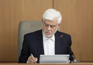 عارف: خیابان با مردم، میدان با رزمندگان و پشتیبانی از این دو با دولت