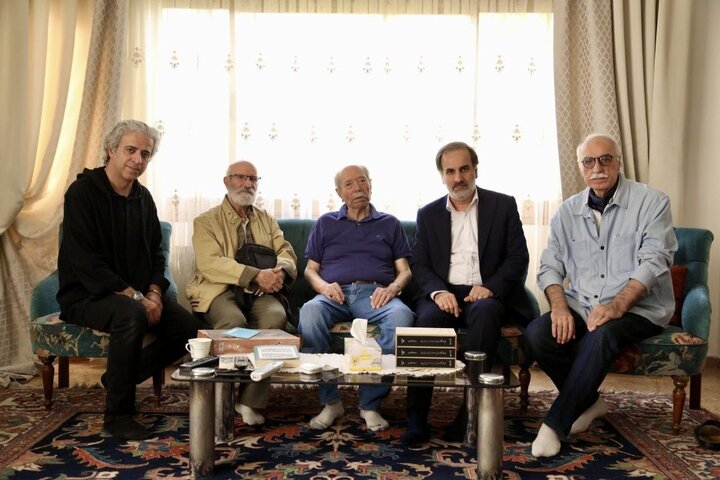 درخواست علی نصیریان از مسئولان: «حواستان باشد»