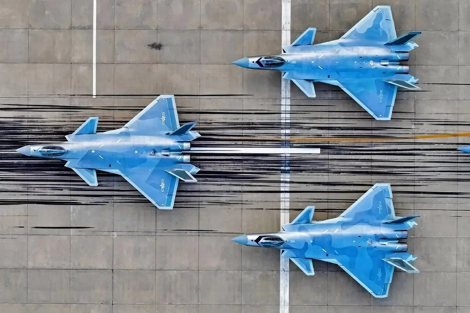 شکارچی ناوها؛ آیا جنگنده J-20S چین واقعا ناوهای آمریکا را غرق می‌کند؟