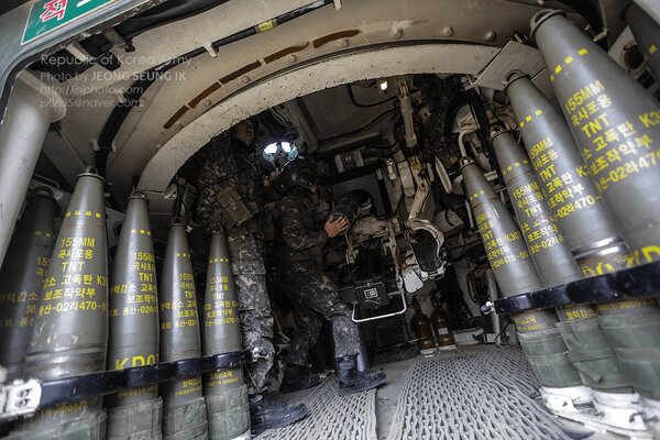 سیستم توپخانه زرهی K9 Thunder